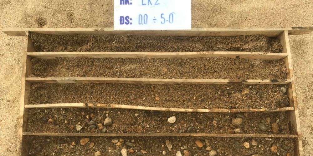 Thi công mỏ cát Vạn Xuân