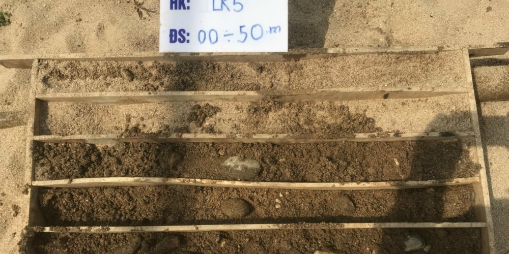 Thi công mỏ cát Vạn Xuân