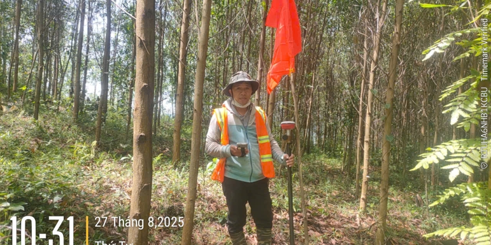 Khoan khảo sát khoáng sản đất làm vật liệu san lấp tại mỏ đất Dốc Mốc 2, xã Ba Tơ, tỉnh Quảng Ngãi